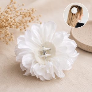 Pinza mediana flor blanca