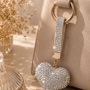 Cuelga cartera corazón strass